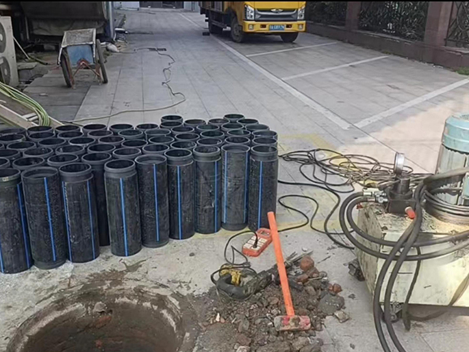 临漳PE置换管厂家 DN315置换管 非开挖管短管置换